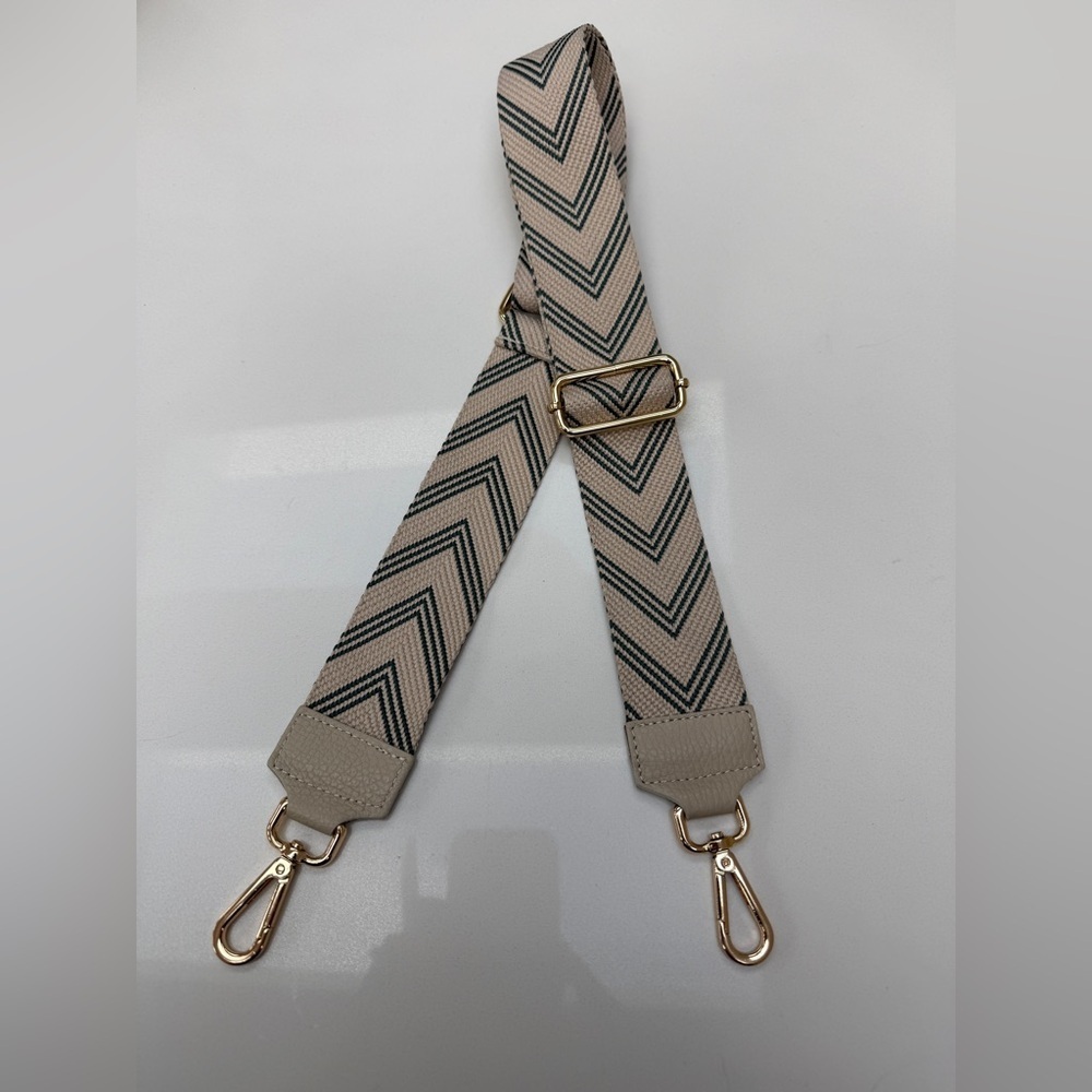 Chevron Pattern Bag/IPhone Strap with Gold Hardware - Picture 2 of 7